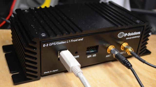SDRのためのGNSS RF信号とUSBフロントエンドを記録するGPS GLONASS ガリレオ BeiDou QZSSレコーダ